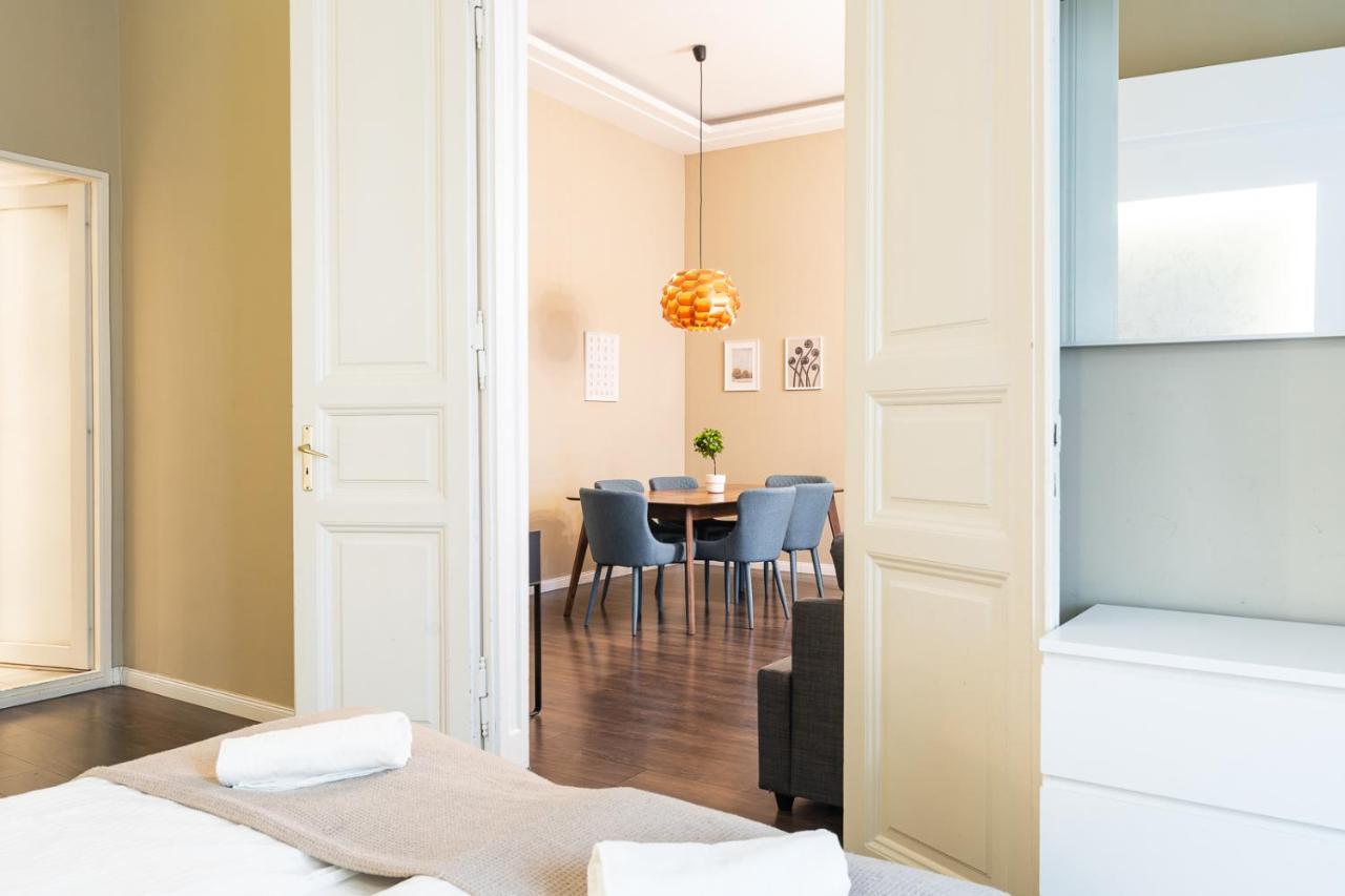 Spacious Luxury Apartment At The Heart Of Budapest Exterior photo